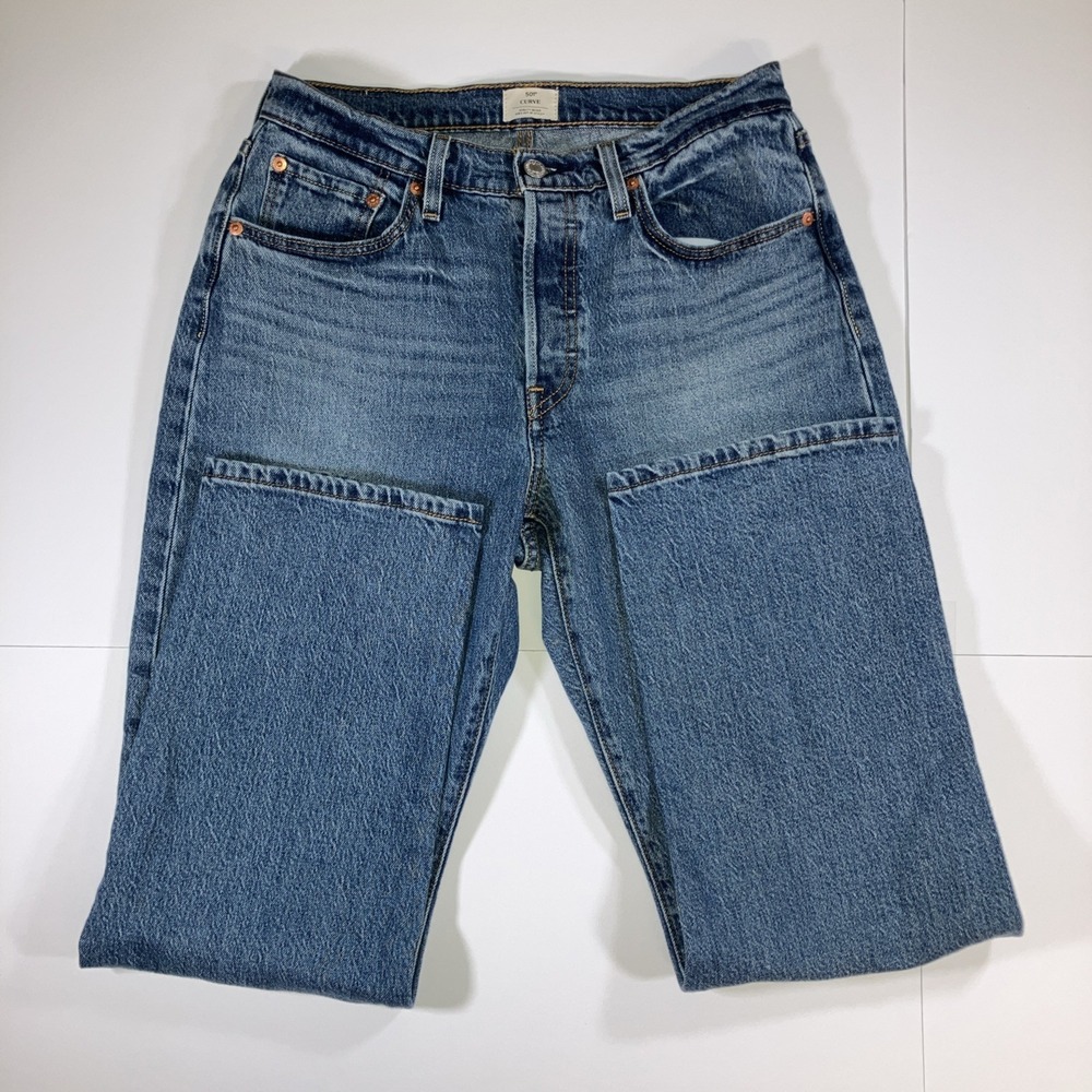 Levi's Women's Straight Leg Jeans in Medium Blue Wash - Picture 3 of 16